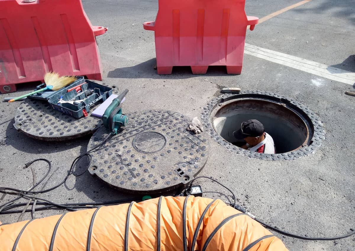 Jet Flow Services London - Confined Space Entry